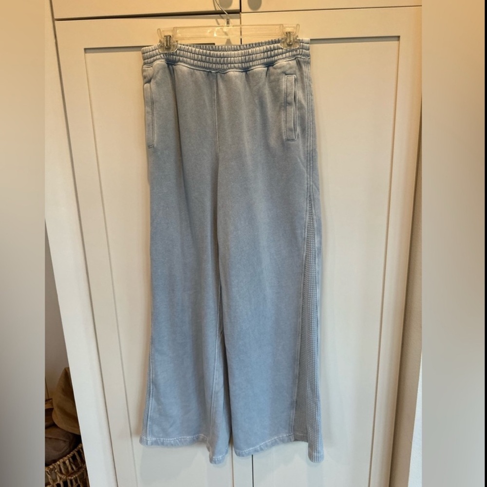 Aerie Sky Blue Waffle SweatPants Medium NWT